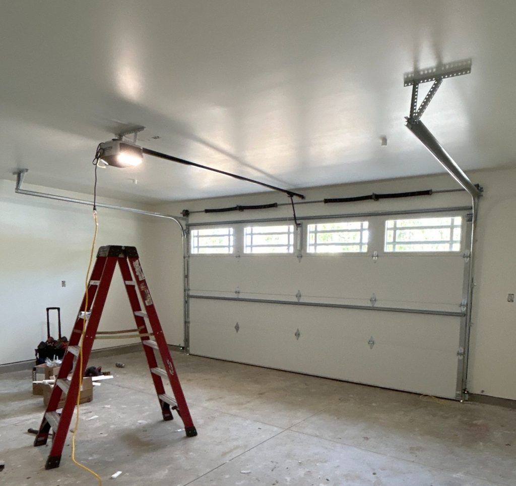 Garage doors pretoria con+garage+door+install+ +32624+(1)